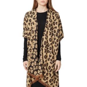 NWT! Do Everything in Love Brand Cozy Soft Leopard Print Kimono. One Size.